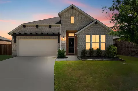 1872 Big Spring Dr, Forney, TX 75126