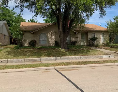 6001 Redwood Ln, Rowlett, TX 75089