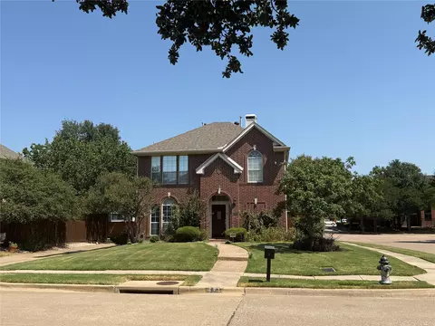 211 Moss Hill Rd, Irving, TX 75063