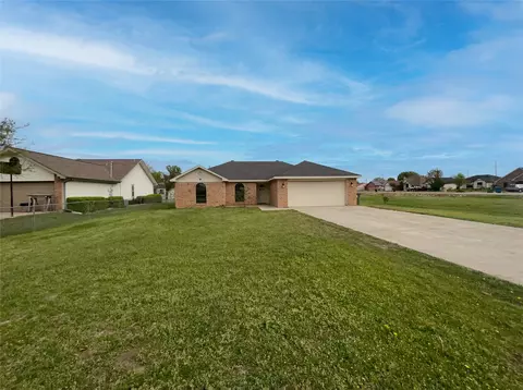 602 Torero Dr, Oak Point, TX 75068