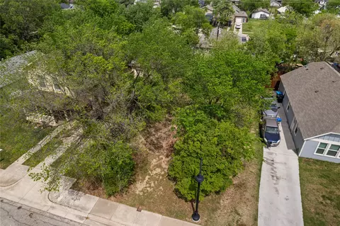 1013 E Hattie St, Fort Worth, TX 76104