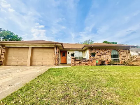 1605 Winchester Way, Bedford, TX 76022