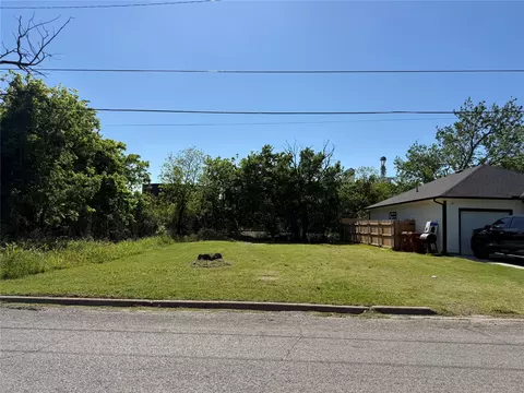 622 S First St, Sherman, TX 75090