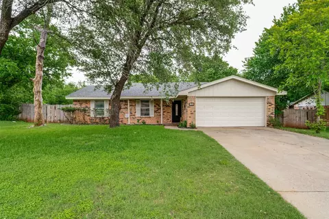 1203 Linda Ln, Cleburne, TX 76033