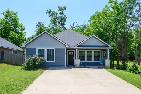 318 E Munson St, Denison, TX 75021