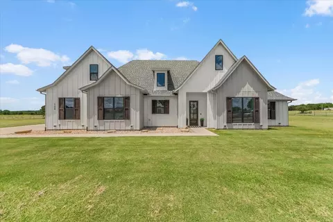 108 Stafford Trl, Weatherford, TX 76088