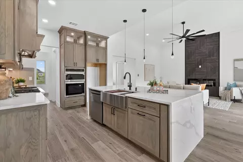 Kitchen - 182 Briar Patch Rd, Azle, TX 76020 photo 4 of 5