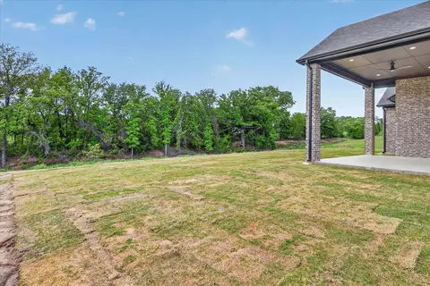 Exterior - 182 Briar Patch Rd, Azle, TX 76020 photo 5 of 6