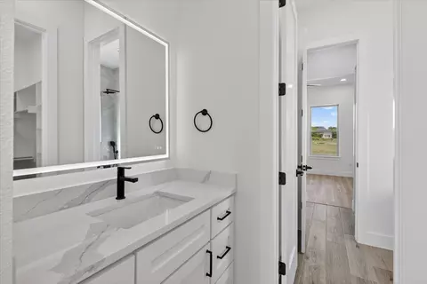 Bath - 182 Briar Patch Rd, Azle, TX 76020 photo 5 of 6