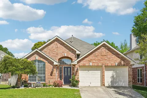 4625 Tanque Dr, Fort Worth, TX 76137