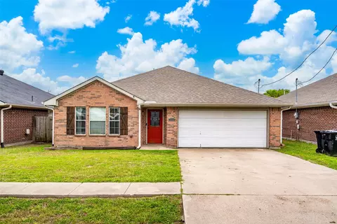 112 W Cedar St, Lone Oak, TX 75453