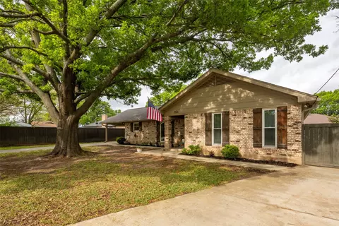 3104 S Garland St, Decatur, TX 76234