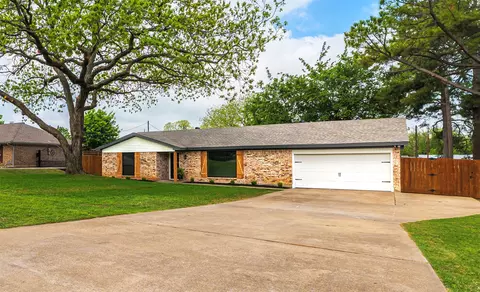 2004 Tarver Rd, Burleson, TX 76028
