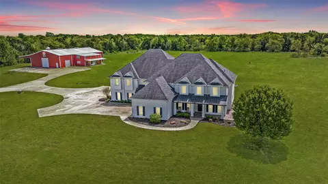 6100 Old Clarksville Rd, Reno, TX 75462