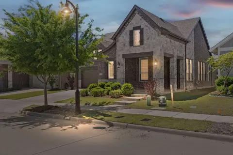 2201 Laguna Dr, Rowlett, TX 75088