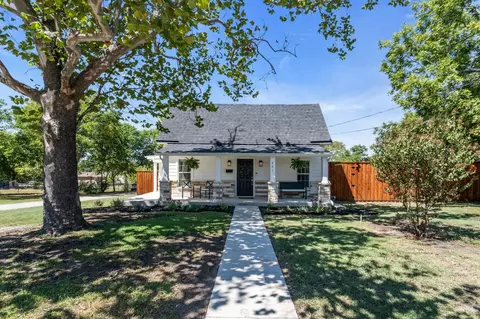 421 N Main St, Farmersville, TX 75442