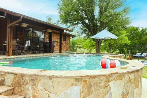 173 County Road 3112, Clifton, TX 76634