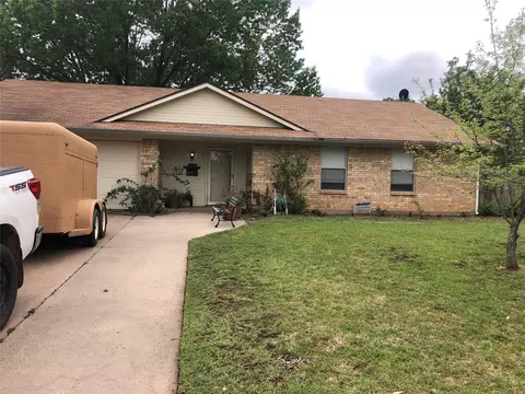1211 Corvadura St, Graham, TX 76450