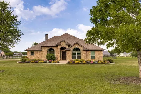 897 Cypress Point Dr, Gunter, TX 75058