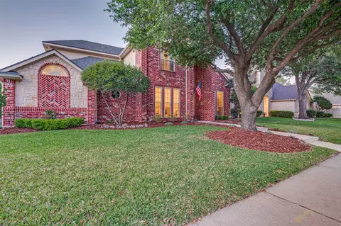 7905 Brandon Ct, North Richland Hills, TX 76182