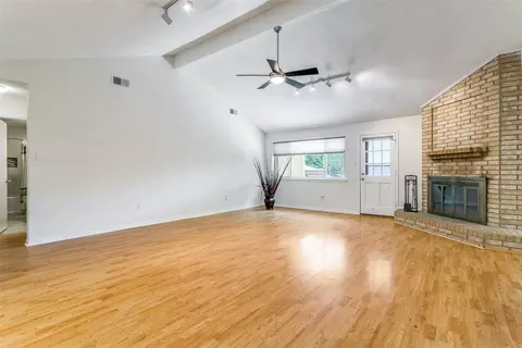 Living - 200 Lark Ln, Euless, TX 76039 photo 3 of 4