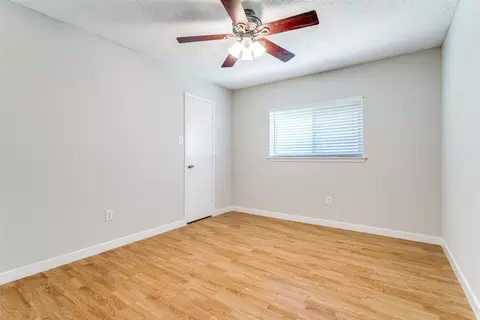 Bedroom - 200 Lark Ln, Euless, TX 76039 photo 2 of 3
