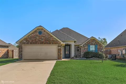 204 Pearwood Cir, Haughton, LA 71037