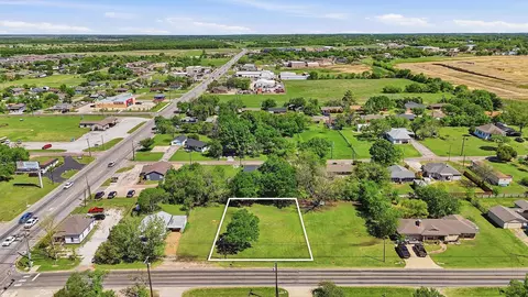 104 E Main St, Gunter, TX 75058