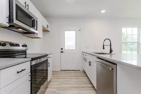 308 S 3rd, Bonham, TX 75418