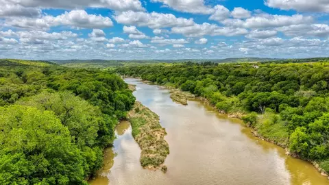 747 Seybold Rd, Mineral Wells, TX 76067
