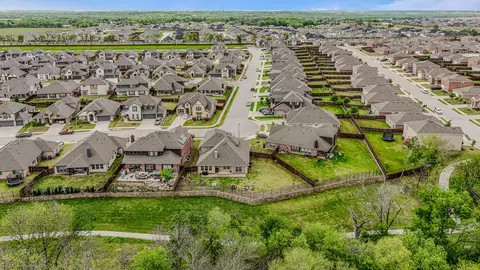 485 W Autumn Hill Blf, Lavon, TX 75166