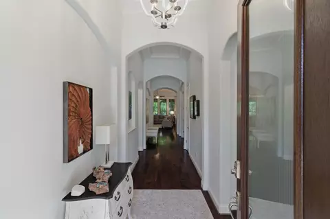 Entry Way - 815 Dove Trl, Euless, TX 76039 photo 1 of 2