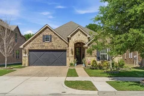 815 Dove Trl, Euless, TX 76039