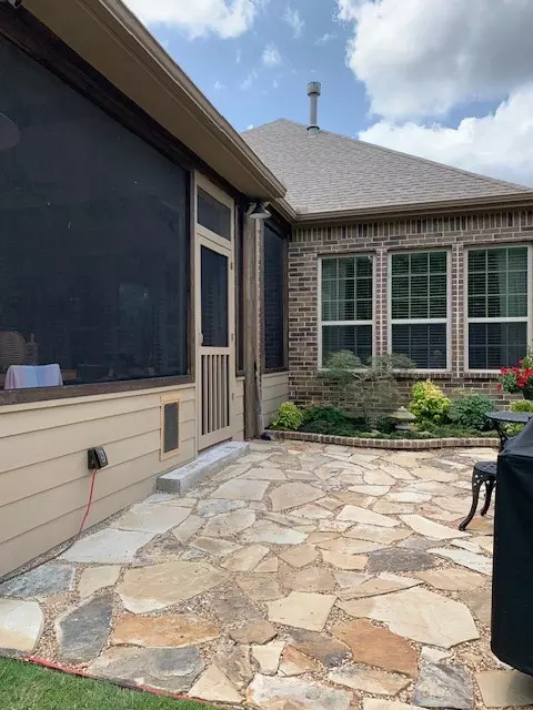 Exterior - 815 Dove Trl, Euless, TX 76039 photo 11 of 16