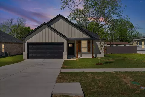 Exterior - 113 N Third St, Celeste, TX 75423 photo 7 of 7