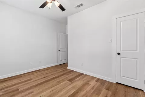 Bedroom - 113 N Third St, Celeste, TX 75423 photo 4 of 5