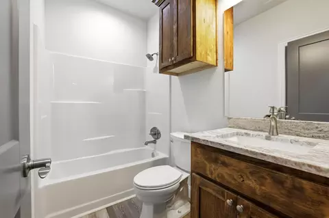 Bath - 903 W Cardinal St, Ector, TX 75439 photo 4 of 4