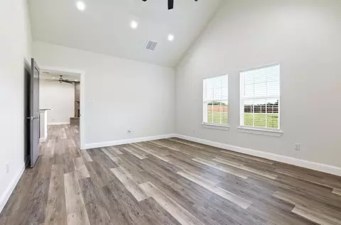 Living - 903 W Cardinal St, Ector, TX 75439 photo 8 of 8