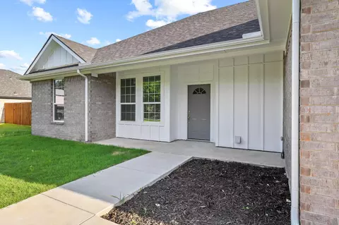 Exterior - 903 W Cardinal St, Ector, TX 75439 photo 3 of 8