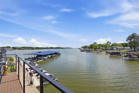 134 Marina Dr, Mabank, TX 75156