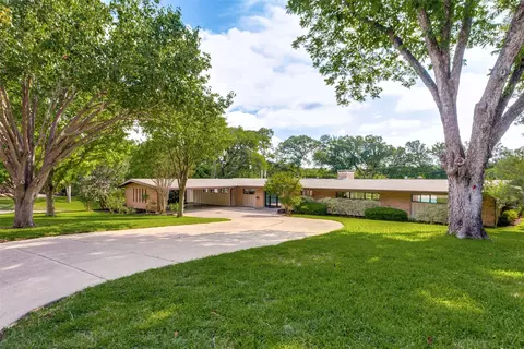 4101 Hildring Dr E, Fort Worth, TX 76109