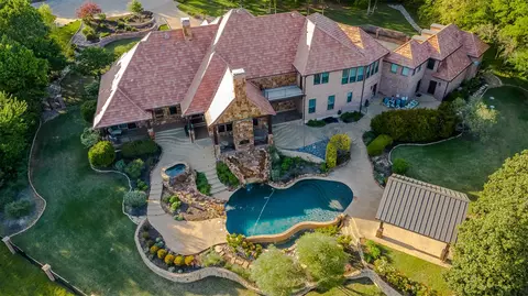 5600 Southern Hills Ct, Flower Mound, TX 75022