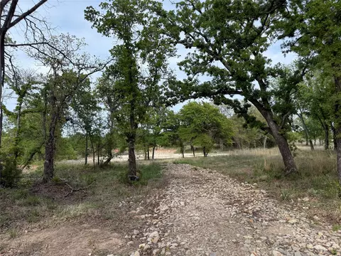 5020 Willow Oak Ct, Poolville, TX 76487