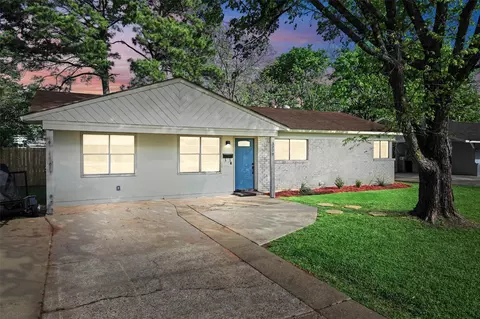 3209 Bistineau Dr, Bossier City, LA 71112