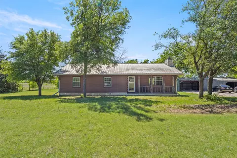 12582 Blakely Ln, Sanger, TX 76266