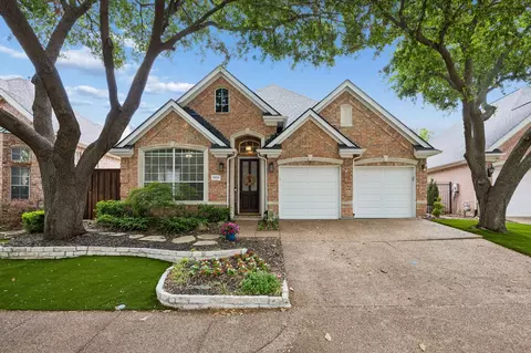 3824 Park Pl, Addison, TX 75001