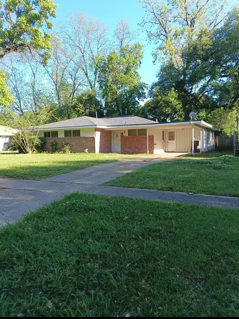 843 E River Rd, Shreveport, LA 71105
