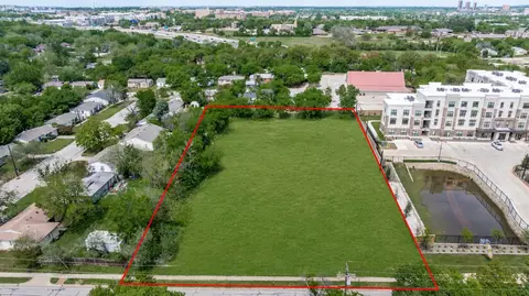 1100 Willowwood St, Denton, TX 76205