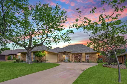 8148 Bobwhite Dr, Frisco, TX 75034