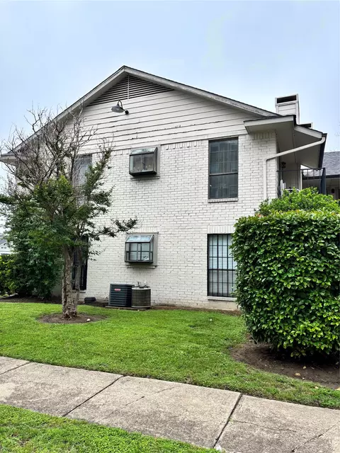 1603 N Garrett Ave #100, Dallas, TX 75206